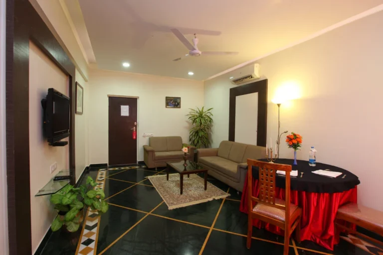 Baghban Suite room at Shilpi Hill Resort Saputara