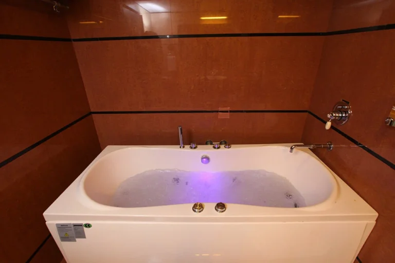 Baghban Suite room at Shilpi Hill Resort Saputara