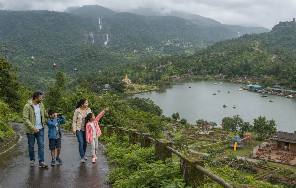 Nearby Attractions in Saputara