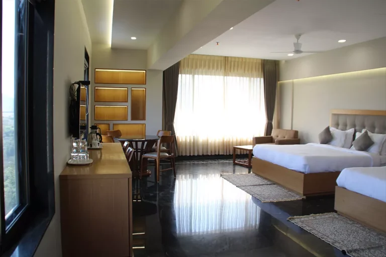 Royal Family Suite Room in Saputara