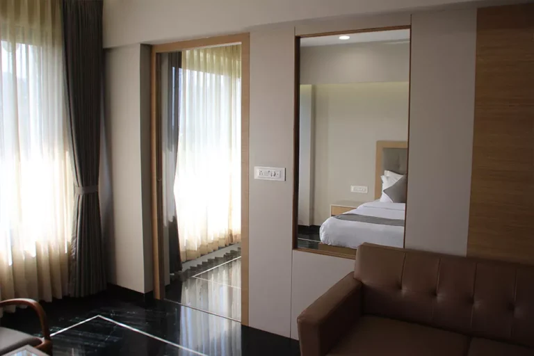 Royal Family Suite Room in Saputara