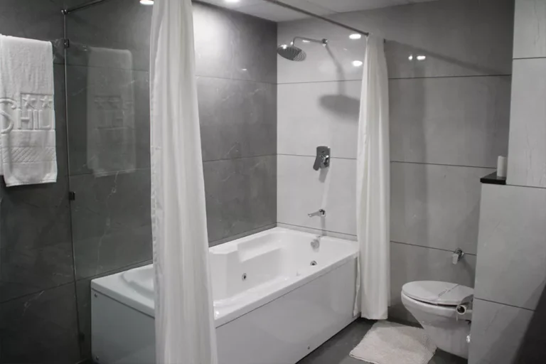 Royal Family Suite Room in Saputara