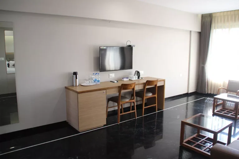 Royal Family Suite Room in Saputara