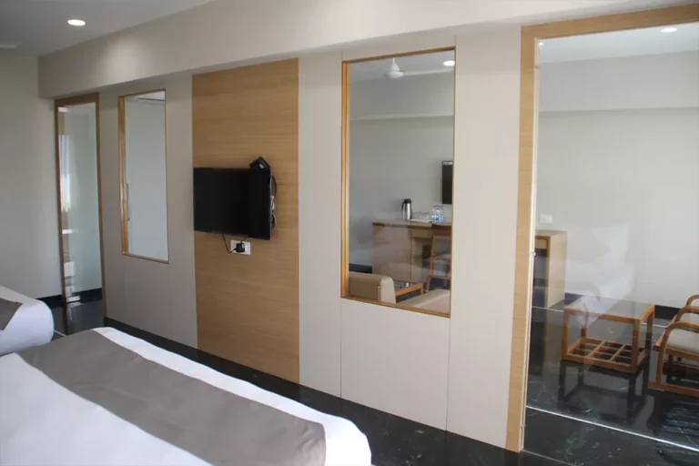 Royal Family Suite Room in Saputara