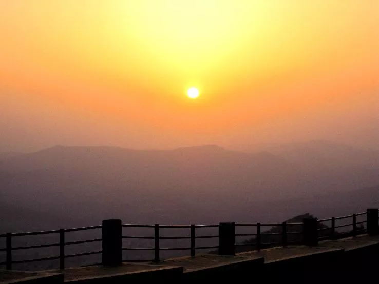 Sunrise Point Saputara