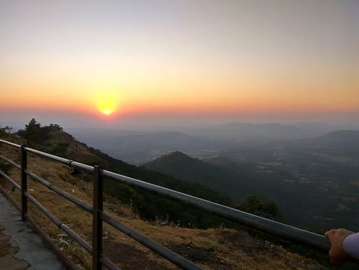 Sunset Point Saputara