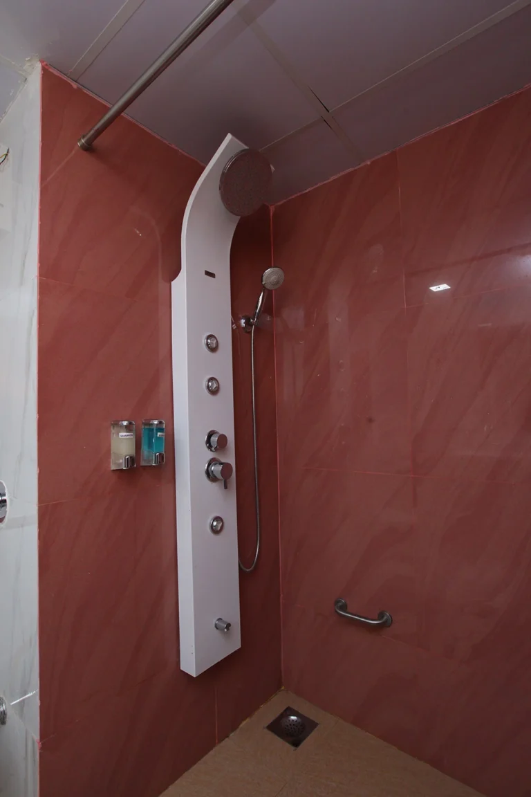 Super Deluxe AC room at Shilpi Hill Resort Saputara