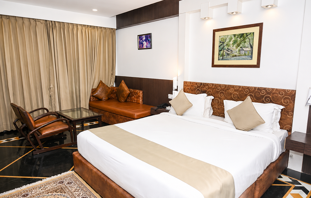 Baghban Suite room at Shilpi Hill Resort Saputara
